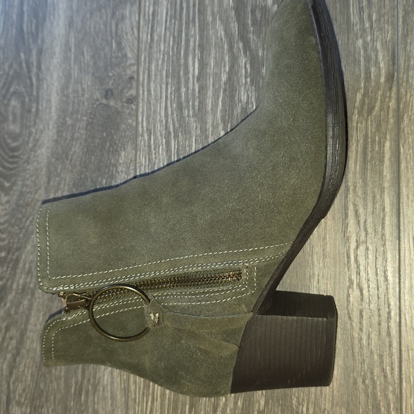 Olive Green suede booties - Picture 7 of 7